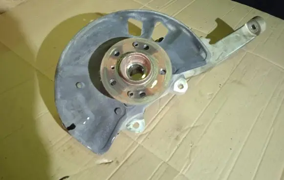 Mercedes-Benz GLE (W166 - C292) Front wheel hub A16609