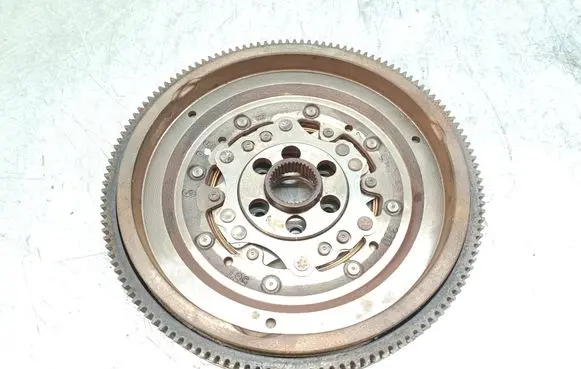 Volkswagen Transporter - Caravelle T5 Flywheel 03L105266DQ