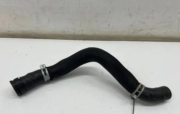Mercedes-Benz CLA C118 X118 Engine coolant pipe/hose