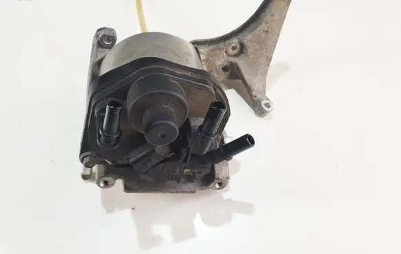 Peugeot 508 Fuel filter housing 