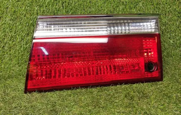 Tailgate rear/tail lights