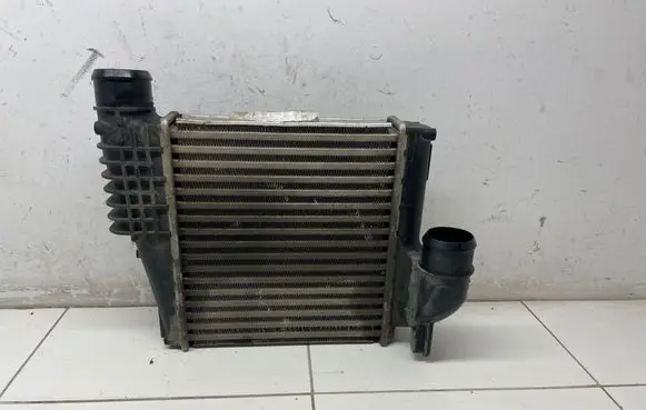 Peugeot 308 Intercooler radiator M162476