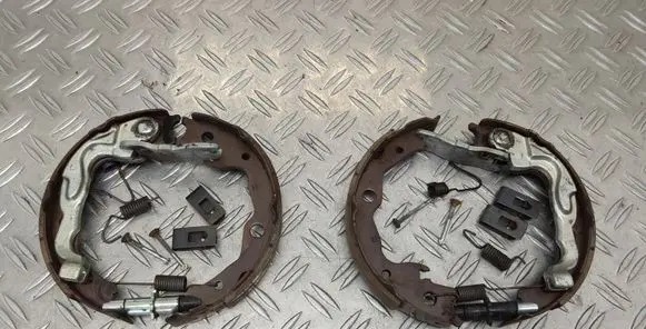 Toyota RAV 4 (XA40) Handbrake/parking brake pads 