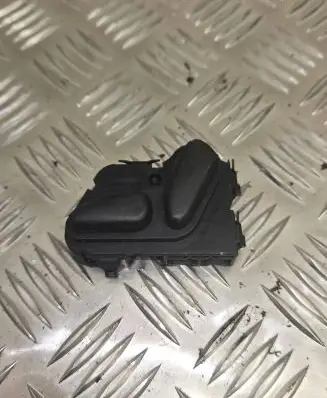 Mercedes-Benz C W203 Seat control switch 2108213851 A2108213851