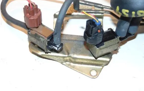 Mitsubishi Colt Electromagnetic valve MR127519 K5T48395