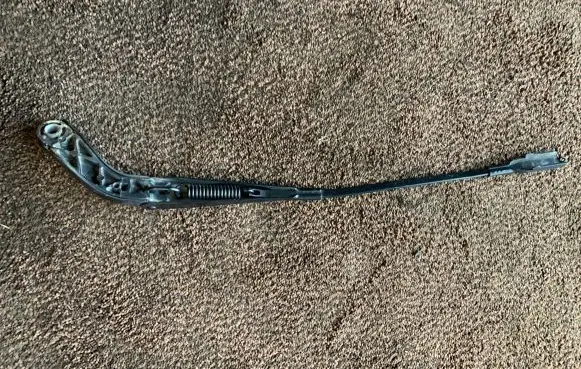 Mercedes-Benz A W169 Front wiper blade arm 1698200240