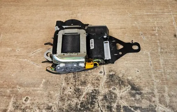 Mercedes-Benz S C217 Front seatbelt A2178602700 630147600