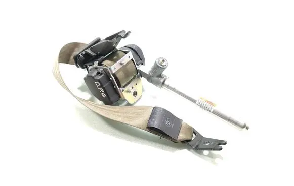 Volvo V70 Rear seatbelt 39859395