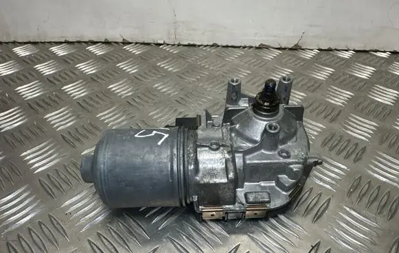 Volkswagen PASSAT B8 Wiper motor 1137328943