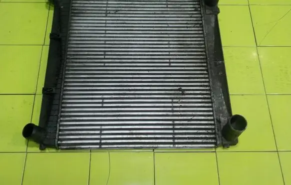 Land Rover Range Rover L322 Intercooler radiator PML500040