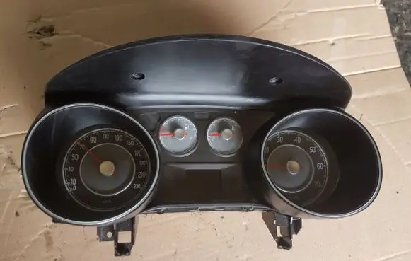 Fiat Punto Evo Speedometer (instrument cluster) 51840519
