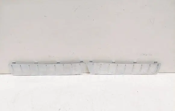 Mercedes-Benz B W245 Trunk/boot sill cover protection A1696940225 90070101 90070102