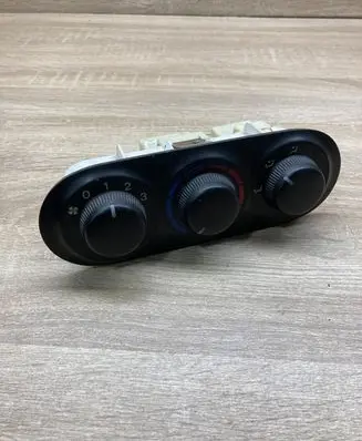 Mazda MPV Climate control unit 