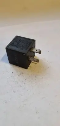 Volkswagen Golf III Other relay 191955529