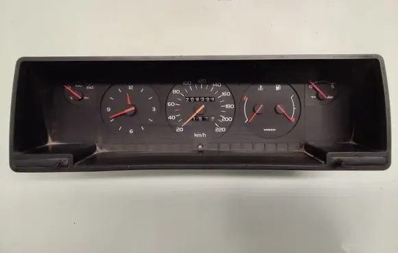 Volvo 740 Speedometer (instrument cluster)