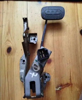 Nissan Micra Brake pedal 