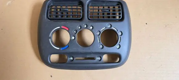 Suzuki Ignis Dash center air vent grill 7382180G00