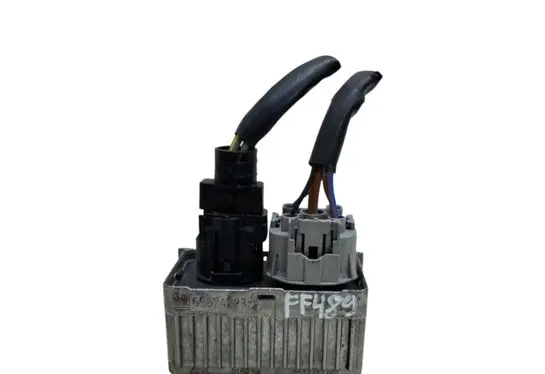 Opel Zafira C Glow plug pre-heat relay 55574293