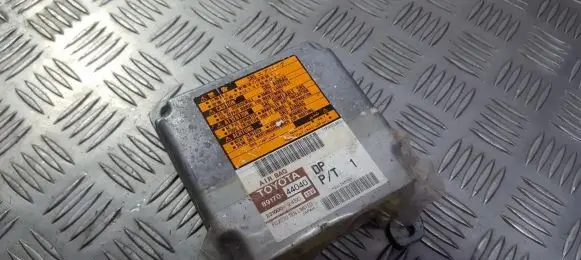 Toyota Avensis Verso Airbag control unit/module 8917044040