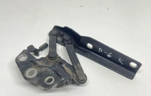 Volkswagen PASSAT B6 Engine bonnet/hood hinges 3C0823301C