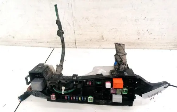 Toyota Avensis T250 Fuse box set