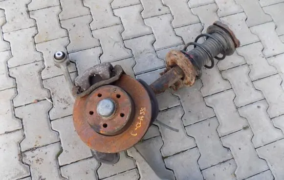 Citroen DS5 Front wheel hub spindle knuckle