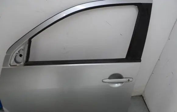 Citroen C-Crosser Front door