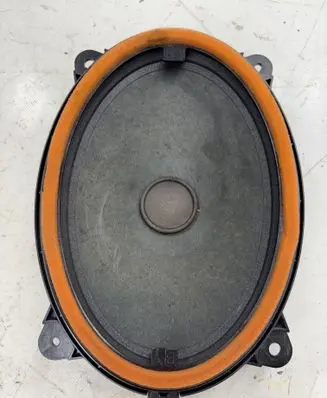 Subaru Outback (BS) Front door speaker