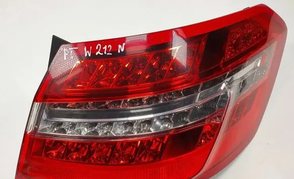 Mercedes-Benz E W212 Rear/tail lights A2129066901