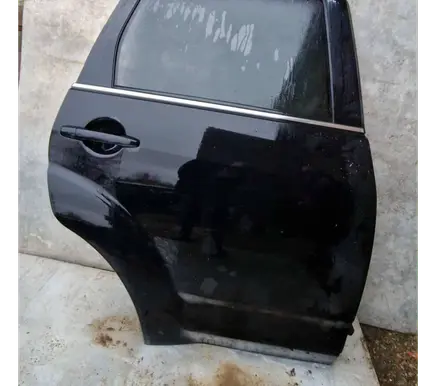 Mitsubishi Outlander Rear door