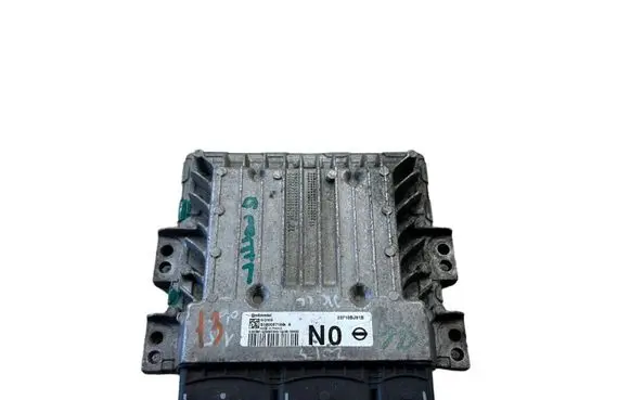 Nissan Juke I F15 Engine control unit/module 23710BJ91B S180067168A