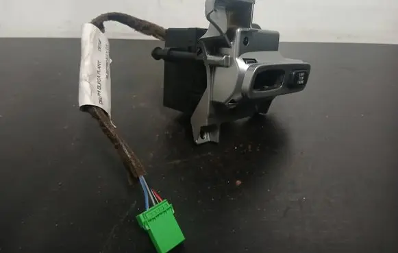 Volvo V70 Ignition lock CCAD07LP0520T