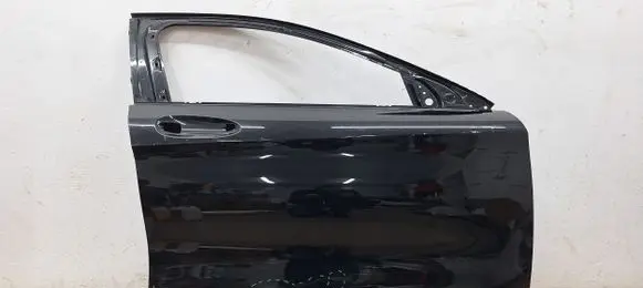 Mercedes-Benz GLA W156 Front door A1567220210
