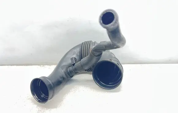 Mercedes-Benz C W203 Air intake hose/pipe A6460941297