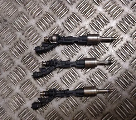 Ford Fiesta Fuel injectors set CJ5G9F593AA