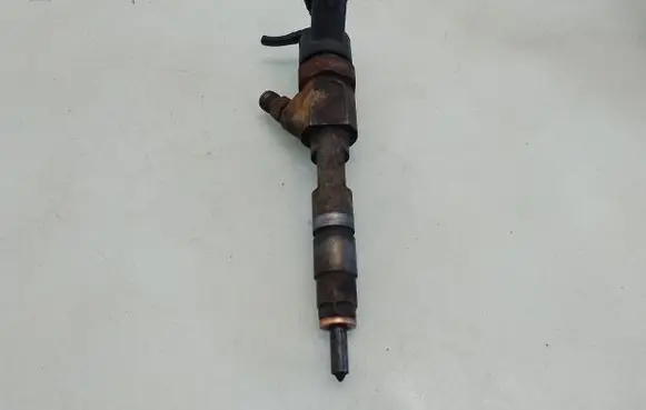 Fuel injector