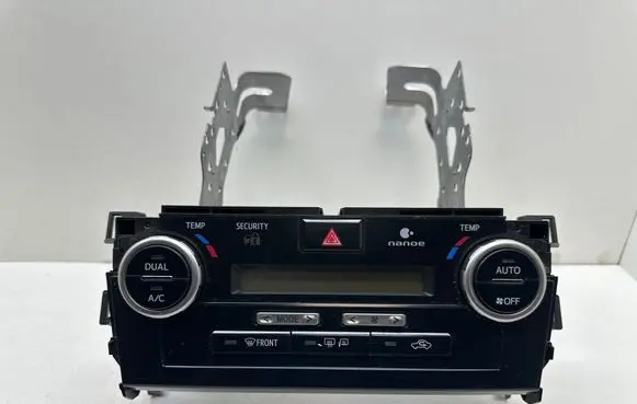 Toyota Camry Air conditioner control unit module 5590033D70 2370003514