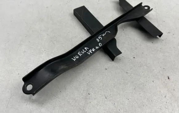 Toyota Corolla Verso AR10 Battery bracket 