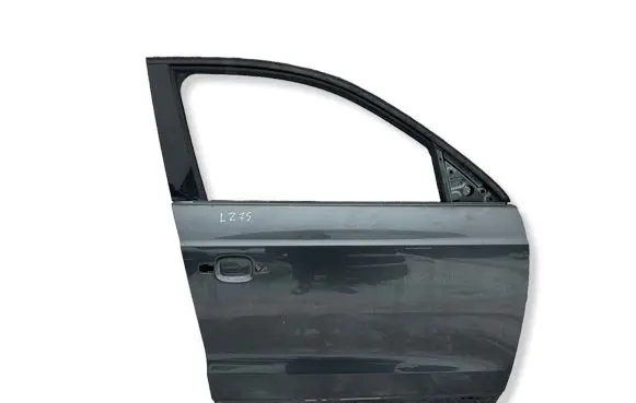 Audi Q3 8U Front door 