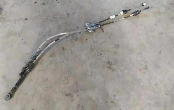 Ford Focus Gear shift cable linkage 