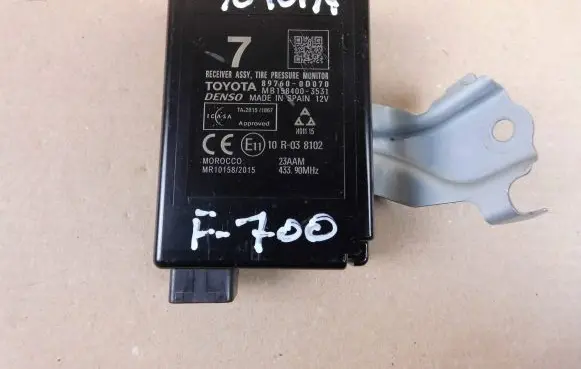 Toyota Yaris Tire pressure sensor 897600D070
