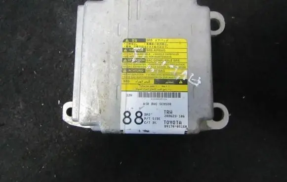 Toyota Avensis T250 Airbag control unit/module 8917005160 89170-05160