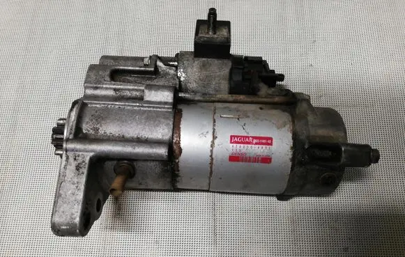 Jaguar XF X250 Starter motor 8X2311001AB 4280004891