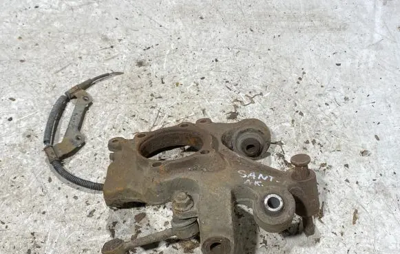 Hyundai Santa Fe Rear wheel hub spindle/knuckle 