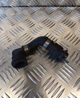 BMW 1 E81 E87 Engine coolant pipe/hose 8375796