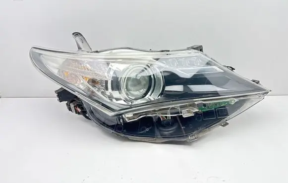 Toyota Auris E180 Headlight/headlamp 8111002E31 02263