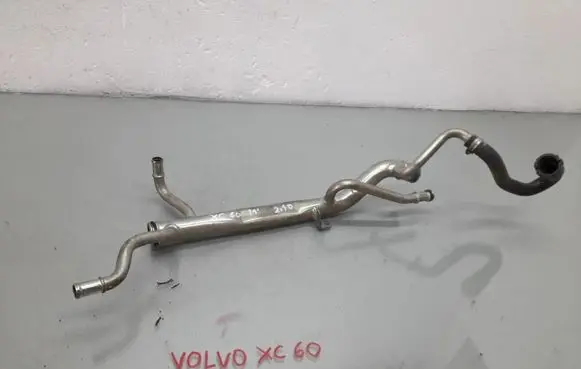 Volvo XC60 Engine coolant pipe/hose