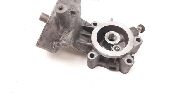 Nissan Navara D40 Oil filter mounting bracket