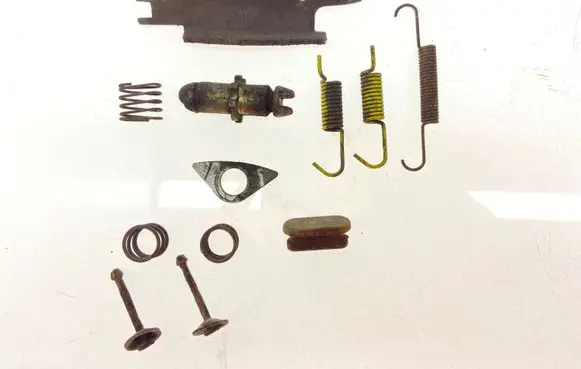 Subaru Outback Handbrake/parking brake pads 