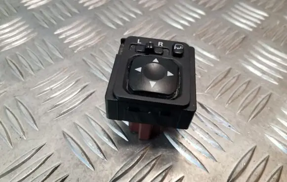 Mitsubishi ASX Wing mirror switch 183569